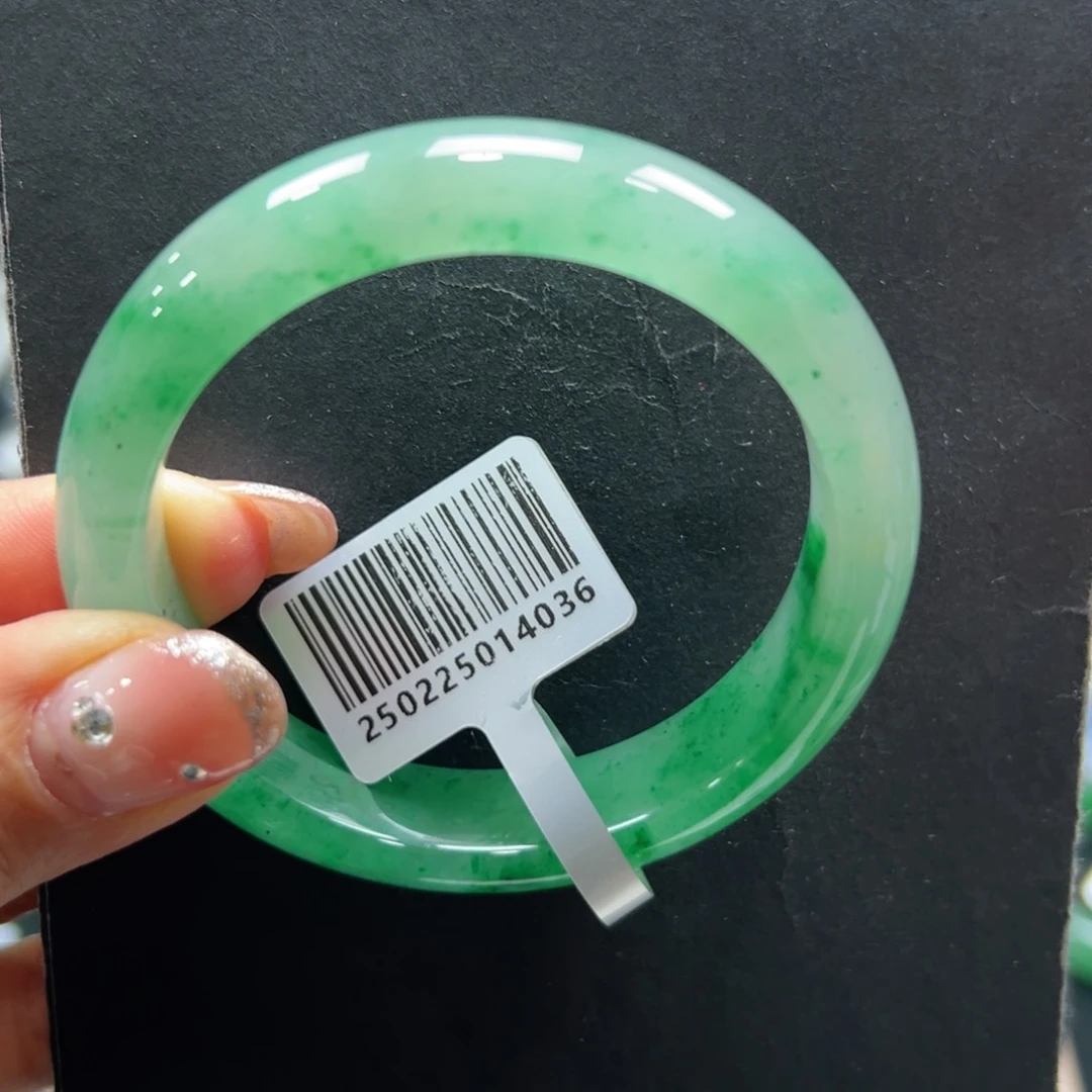 石英质玉手镯未镶嵌勇*