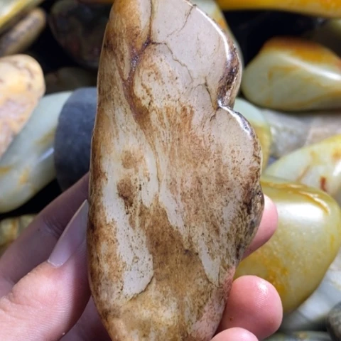未镶嵌和田玉（糖玉）挂件