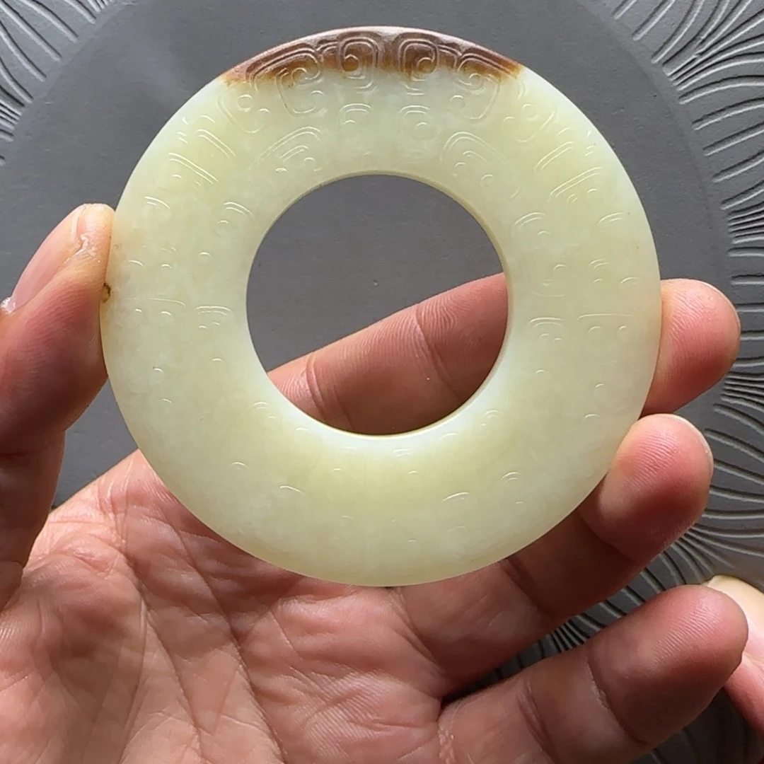 和田玉挂件未镶嵌人**值