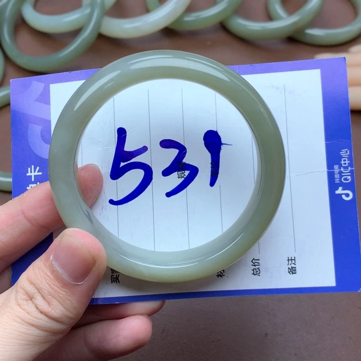 和田玉未镶嵌手镯56
