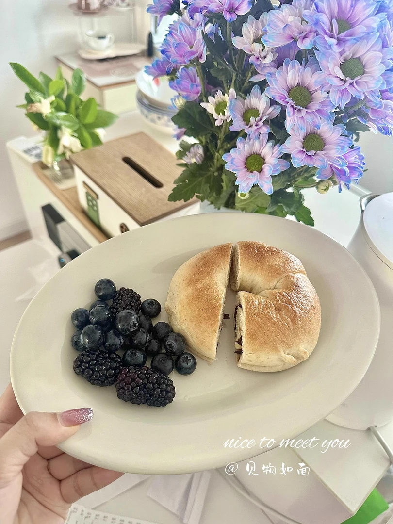 ins韩风白色胖边陶瓷盘早餐盘蛋糕盘甜品盘西餐盘子民宿餐厅出口