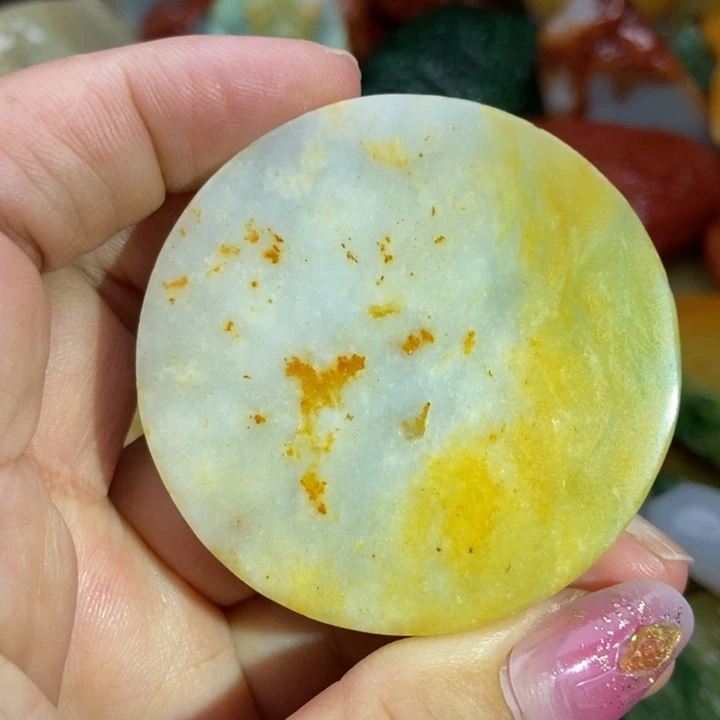 环***询翡翠未镶嵌颈饰缅甸