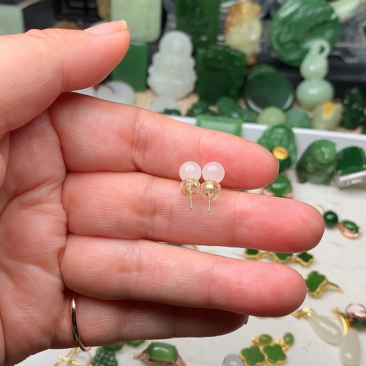 和田玉未镶嵌颈饰柴*