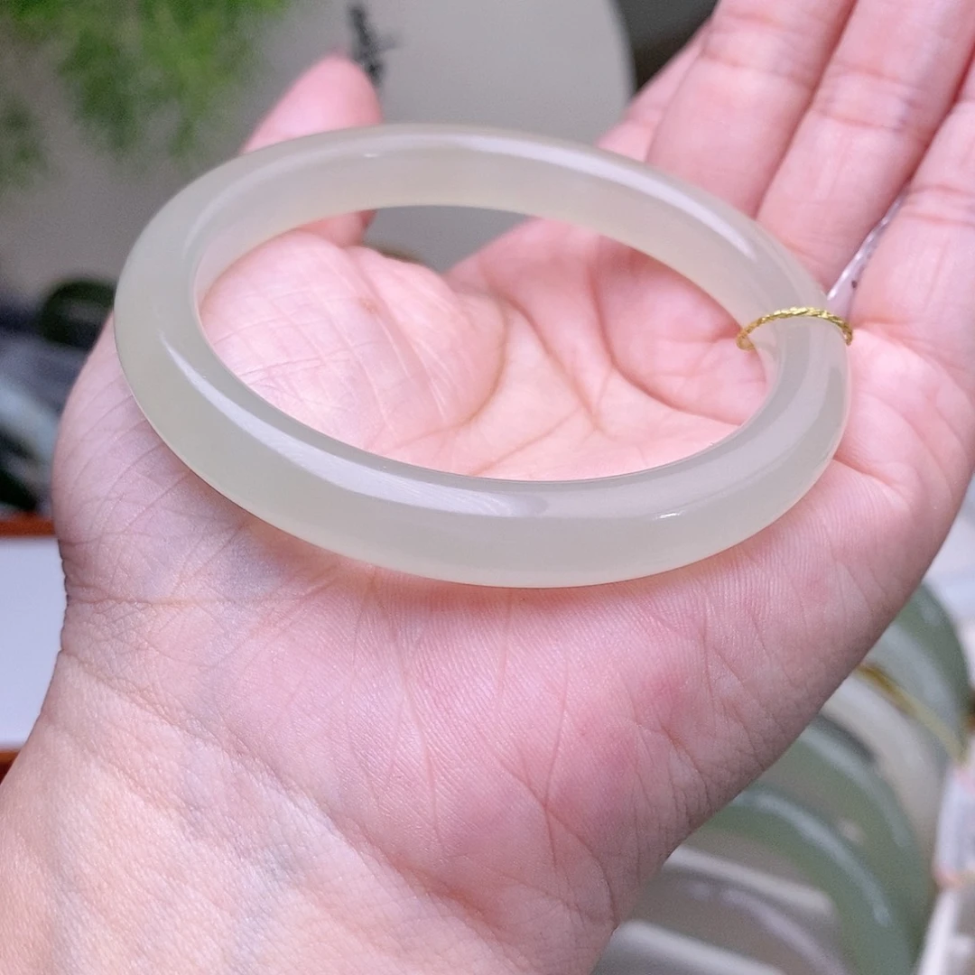 和田玉手镯未镶嵌53.3