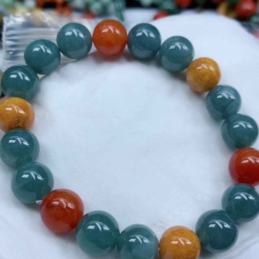 翡翠颈饰未镶嵌手串