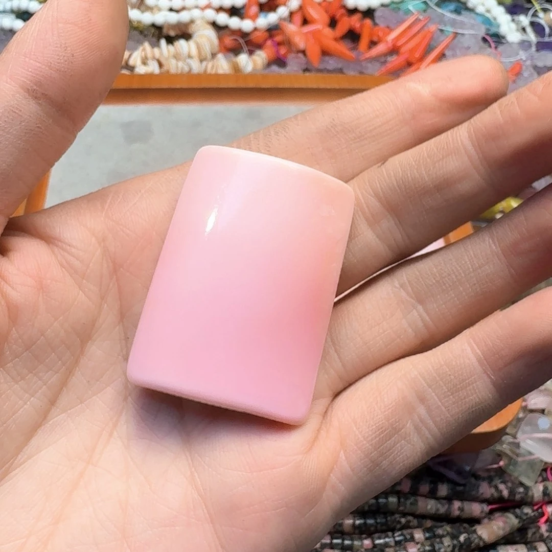 玛瑙/玉髓合金珠宝半成品一个女贝吊坠