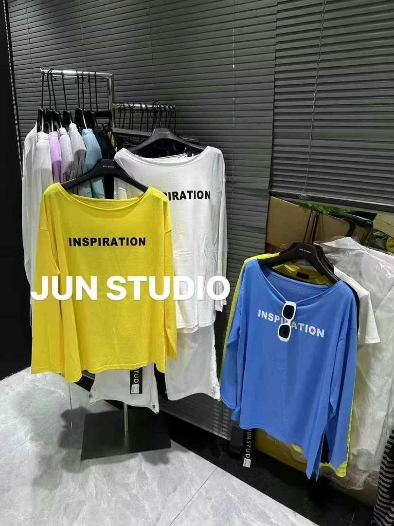 2025春季新款韩版时尚百搭显瘦长袖字母T恤女设计感上衣