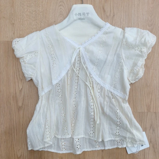 镂空V领轻薄透气上衣6a2