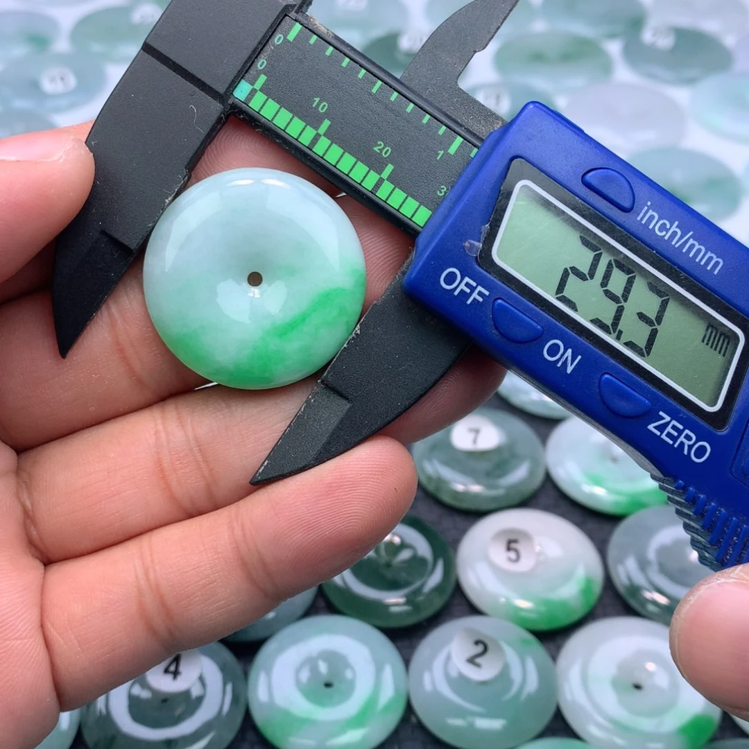 翡翠颈饰未镶嵌缅甸天然A货翡翠