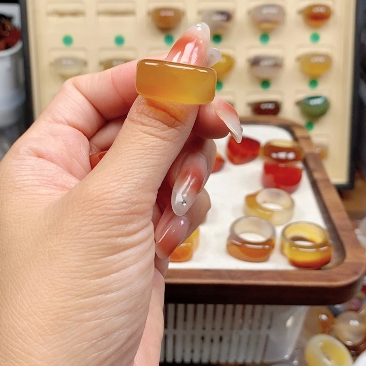 合金戒指玛瑙/玉髓可*里
