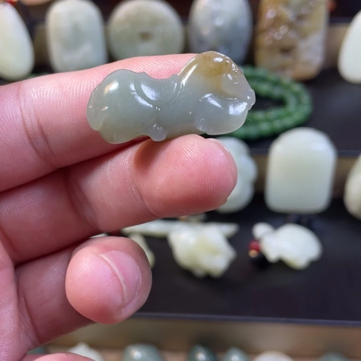 和田玉（糖玉）未镶嵌颈饰