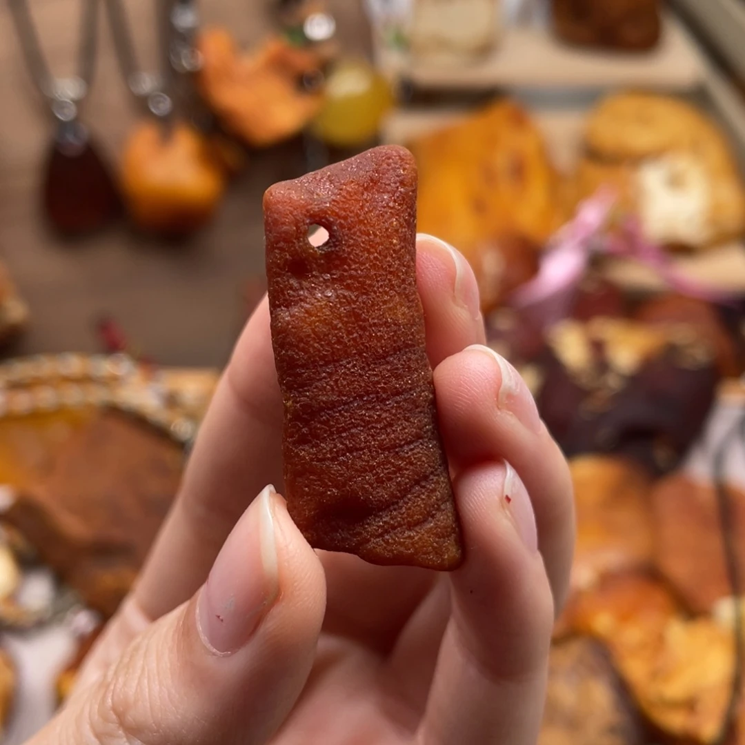 琥珀未镶嵌珠宝奇石