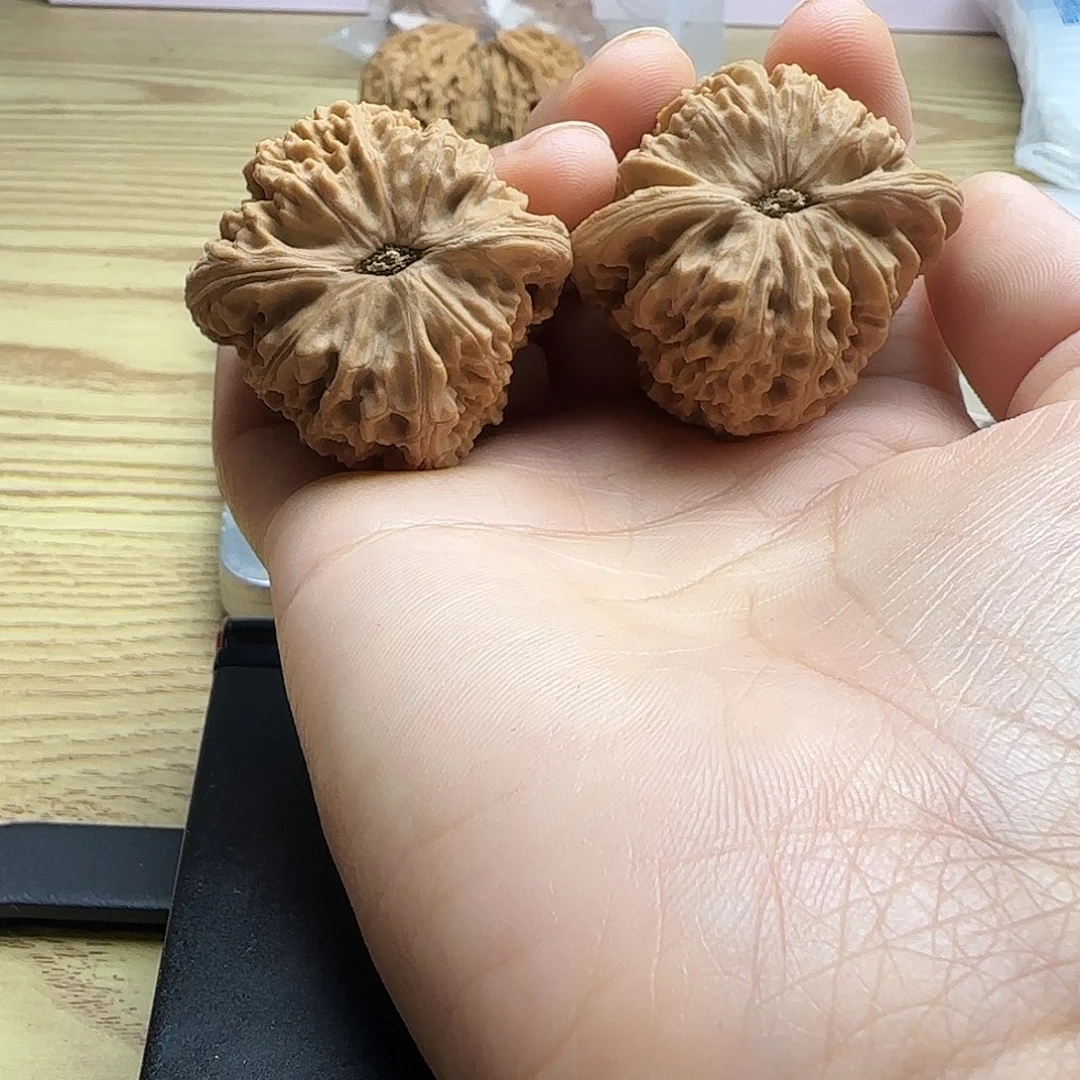 一***一桃核吊坠核桃核桃