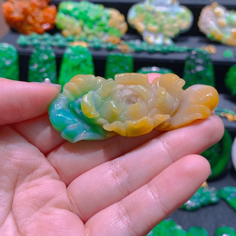 【闪购商品】翡翠未镶嵌颈饰吊坠