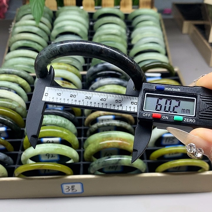 未镶嵌蛇纹石玉手镯119