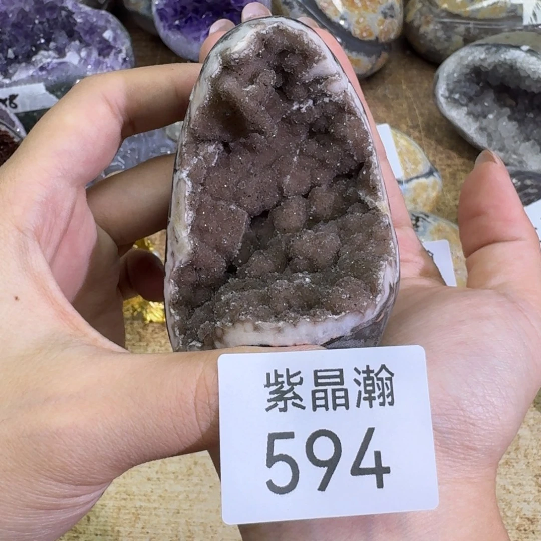 未镶嵌水晶大型摆件（非配饰）