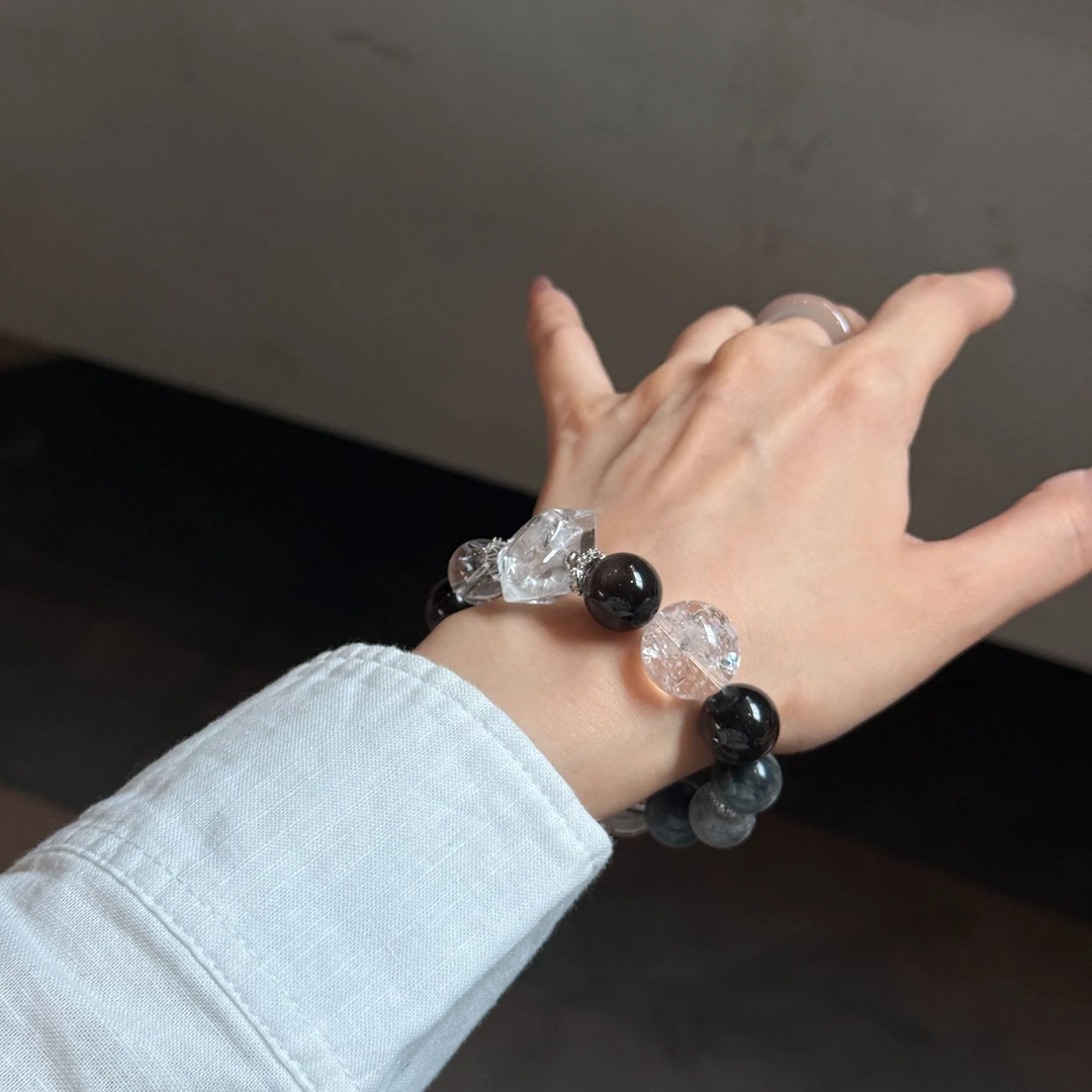 BEREAL彼悦·【墨】定制闪灵&鹰眼&银曜&白阿塞手串——多样性发其一