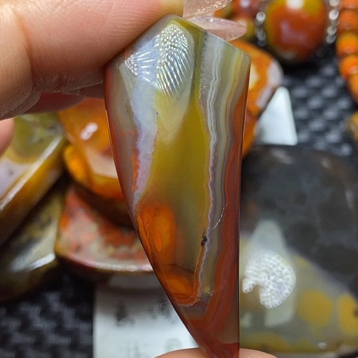 玛瑙/玉髓颈饰未镶嵌