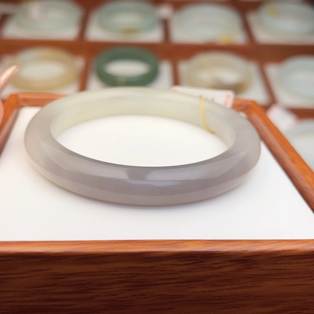 和田玉未镶嵌手镯55.5