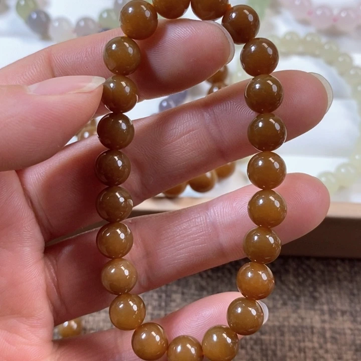 和田玉手串未镶嵌章**?