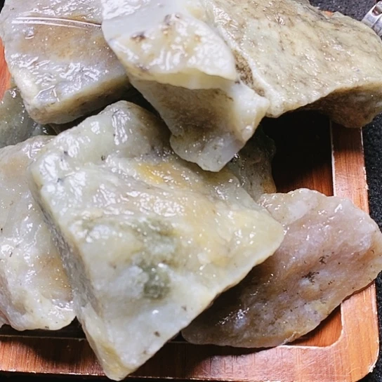 和田玉（糖玉）未镶嵌珠宝半成品