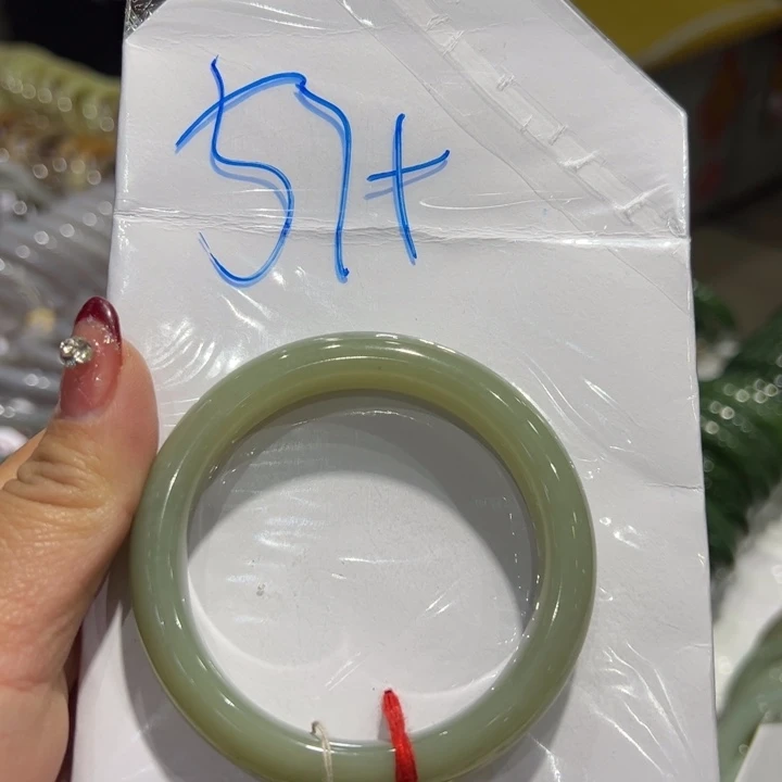 美****和田玉未镶嵌手镯