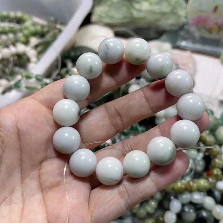 未镶嵌独山玉颈饰卡14