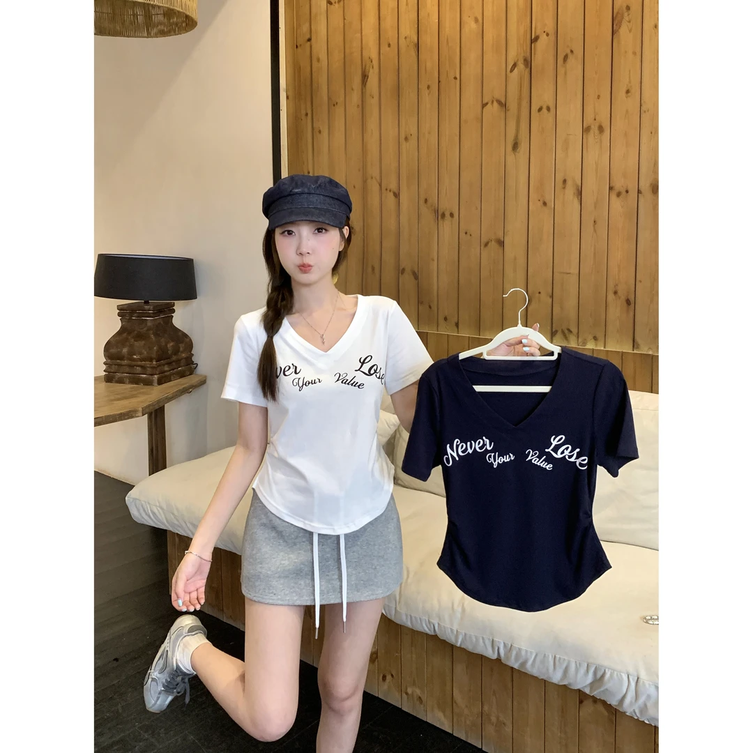 2025夏季新款胖mm大码字母印花V领短袖T恤纯欲修身显瘦上衣64901