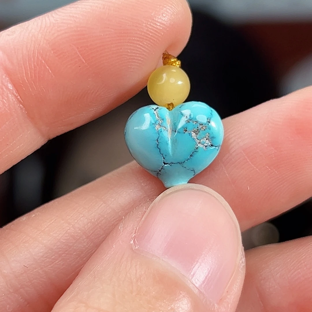 蜜蜡未镶嵌珠宝奇石