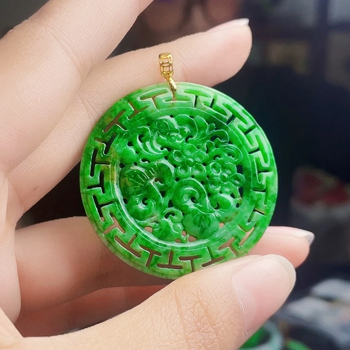 翡翠18K金镶嵌颈饰多样性