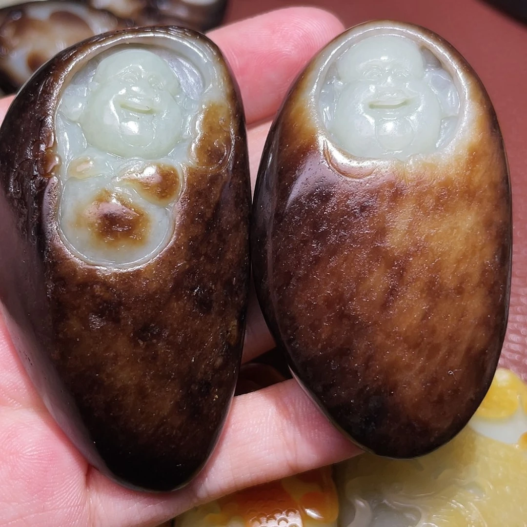 和田玉未镶嵌颈饰心**神