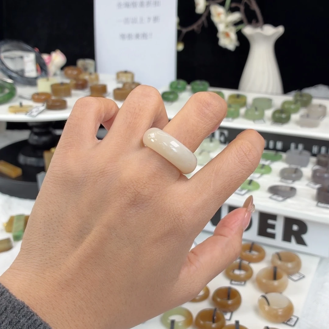 和田玉（糖玉）未镶嵌戒指Q154藕粉轮胎17.2不退换