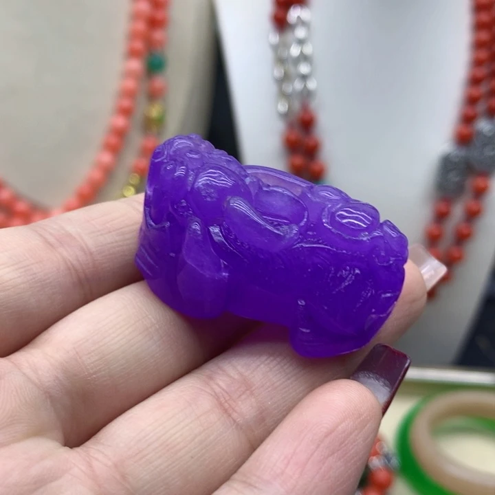 翡翠颈饰未镶嵌吊坠