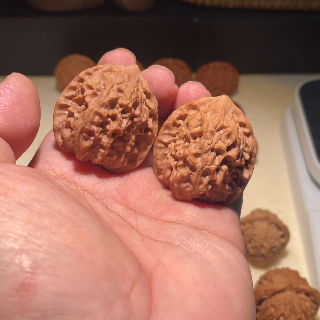 宏***卓桃核吊坠蓟县玉净瓶