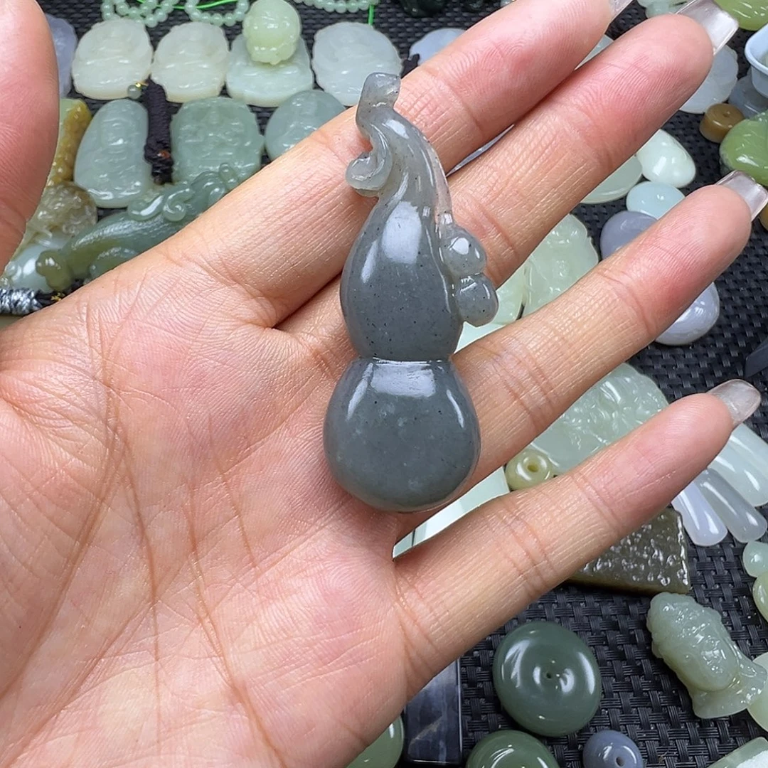 和田玉未镶嵌吊坠(不含链)有棉漏，卡57.9