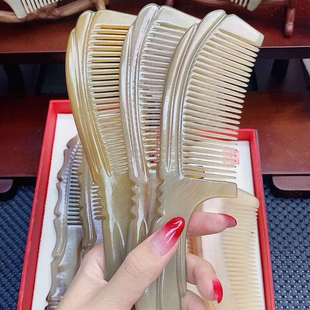 纯手工制作纯牛角梳子