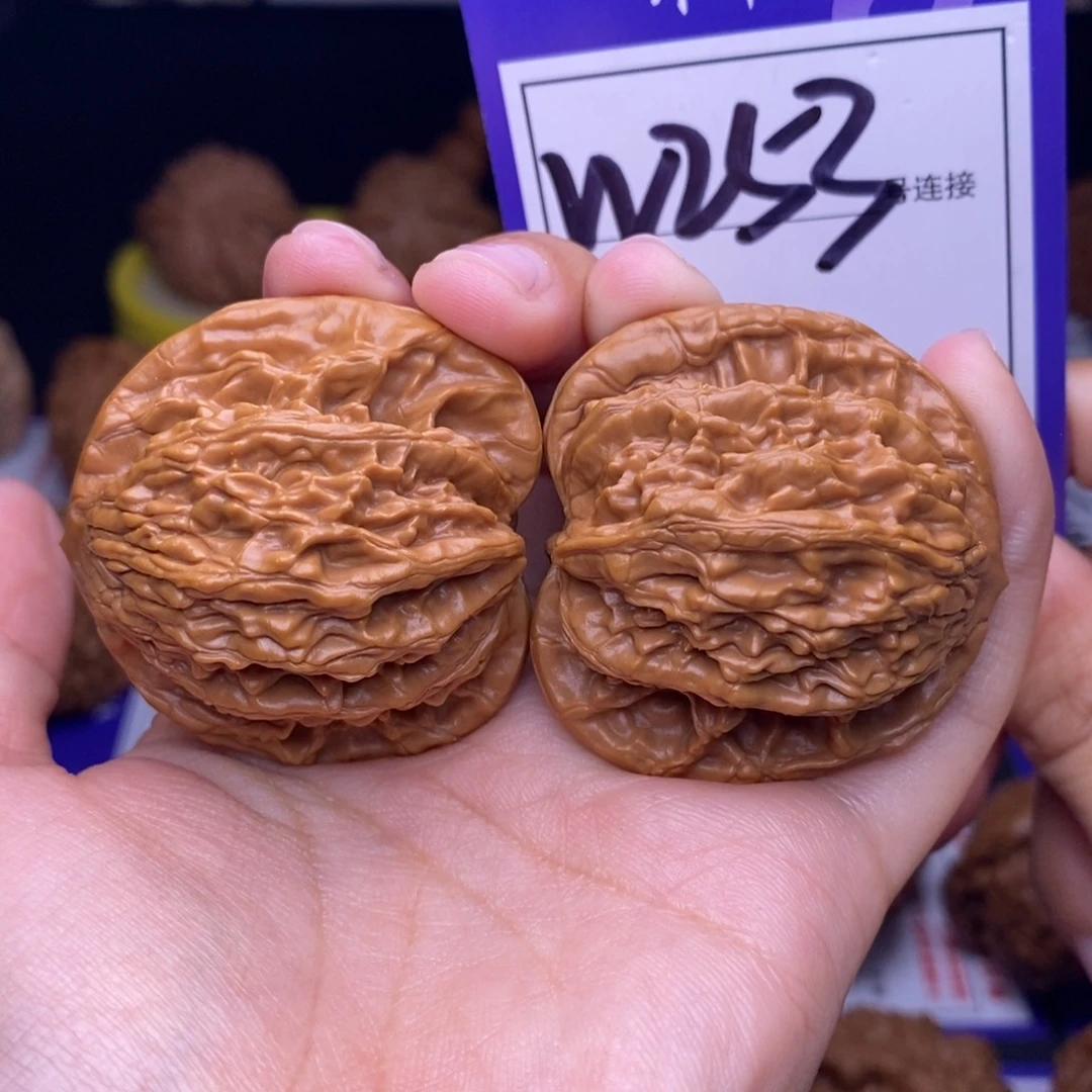 文玩核桃吊坠W253链接 虎头41尺