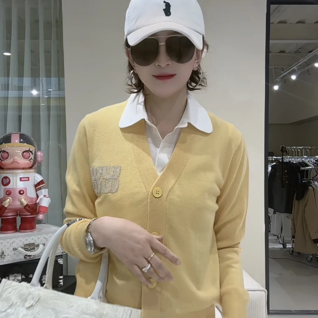 【极简主义】单排扣慵懒风时尚字母女士开衫H18KS01D31019