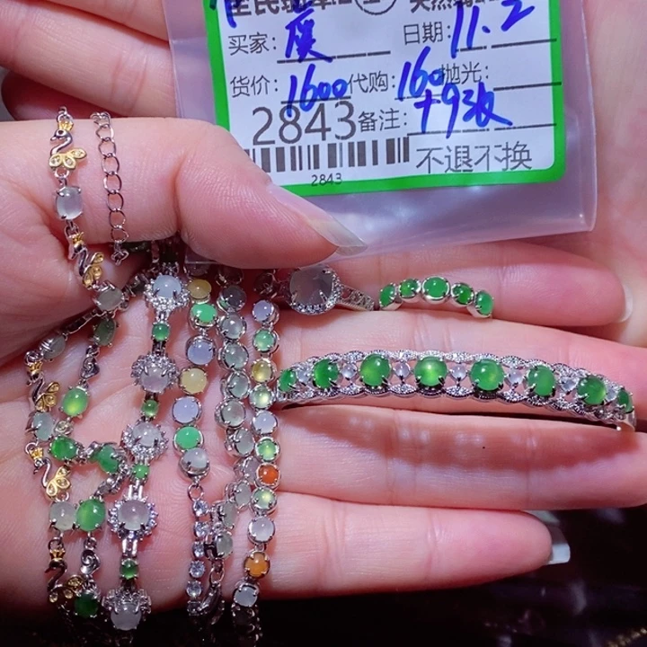 虞***定制翡翠未镶嵌翡翠