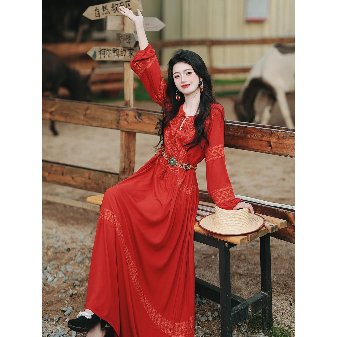 语希实拍上新红色波西米亚度假风长袖连衣裙长裙送腰带
