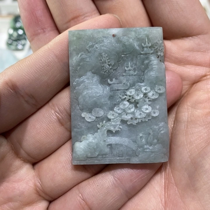 翡翠颈饰未镶嵌翡翠