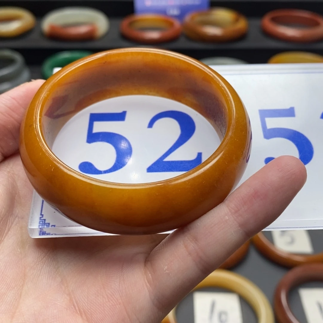 石英质玉（黄龙玉）手镯微瑕未镶嵌