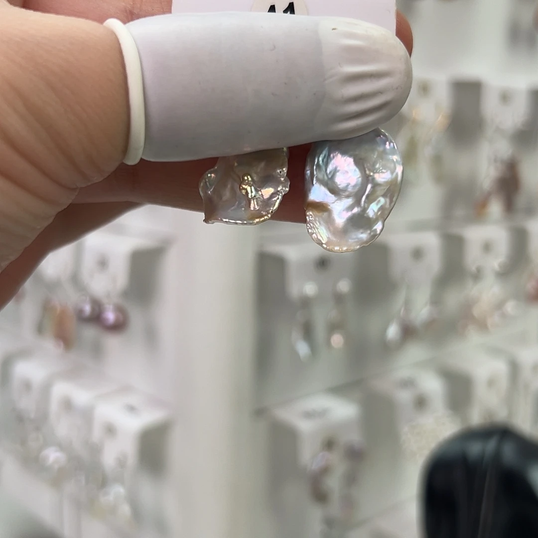 *****非金属巴洛克花瓣耳饰