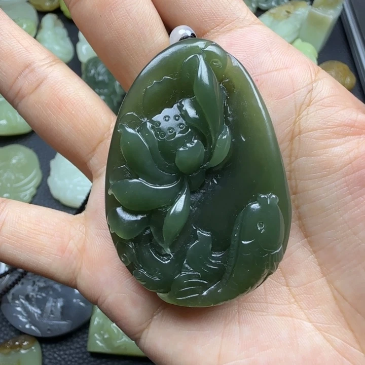 颈饰未镶嵌和田玉