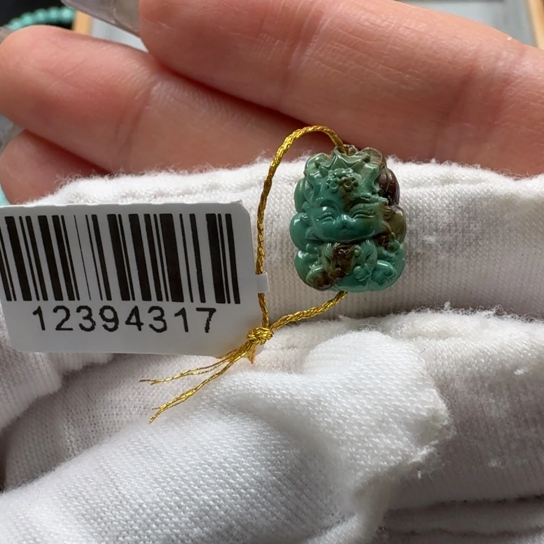 绿松石未镶嵌挂件
