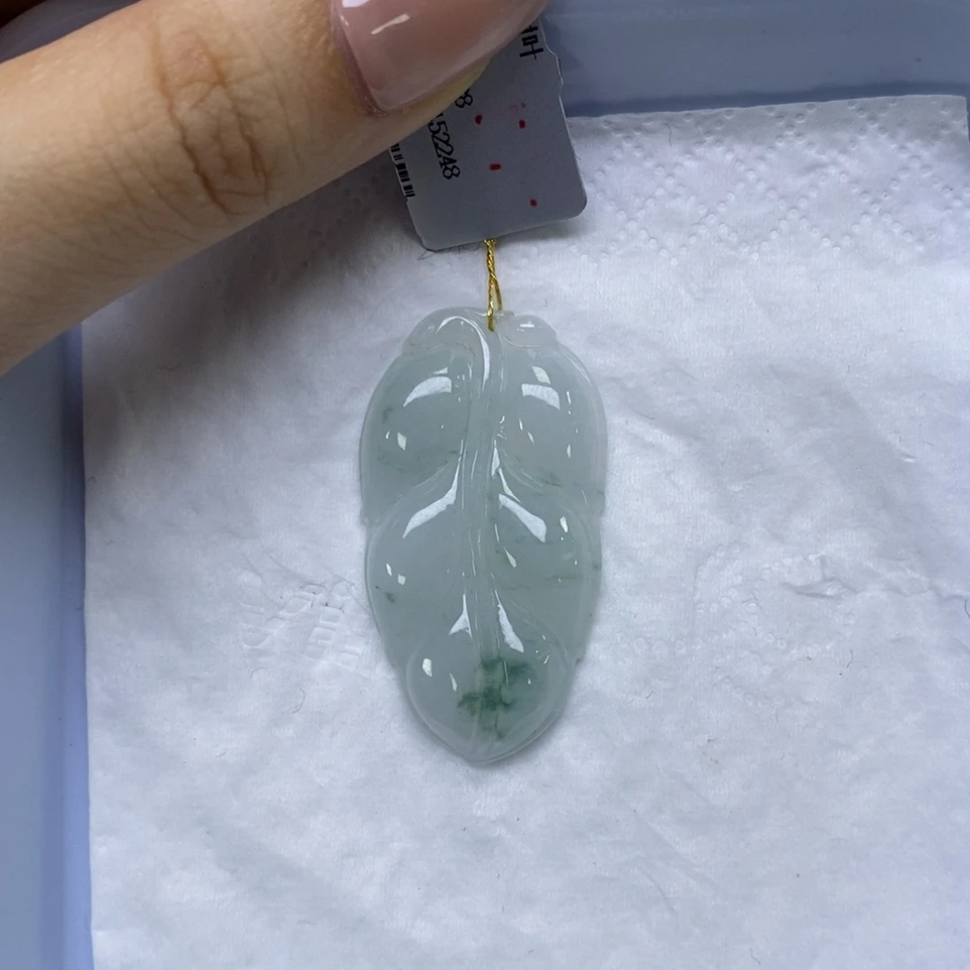 颈饰未镶嵌翡翠飘花叶子