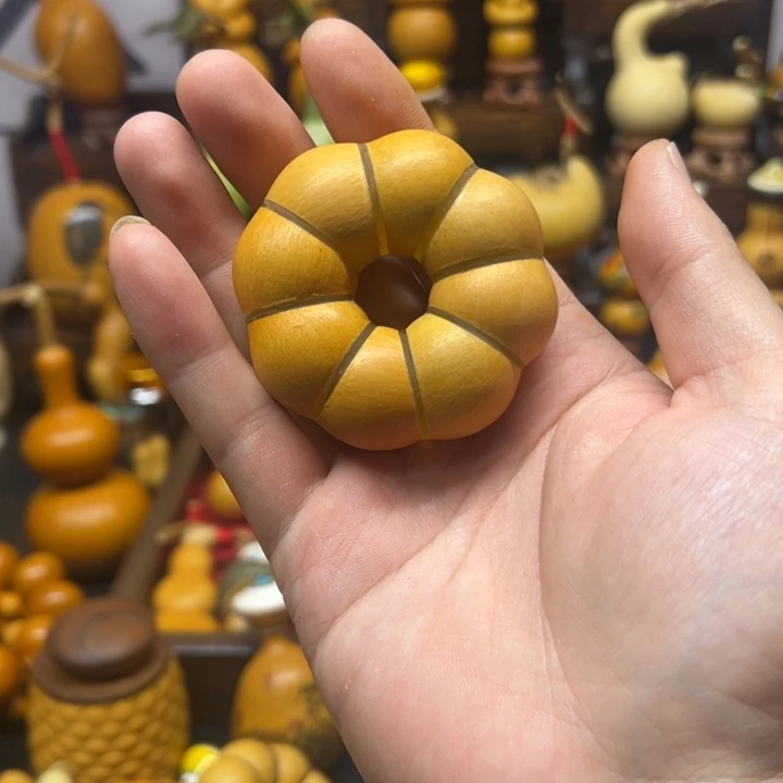 姜***财大叶紫檀（黑酸枝木类）