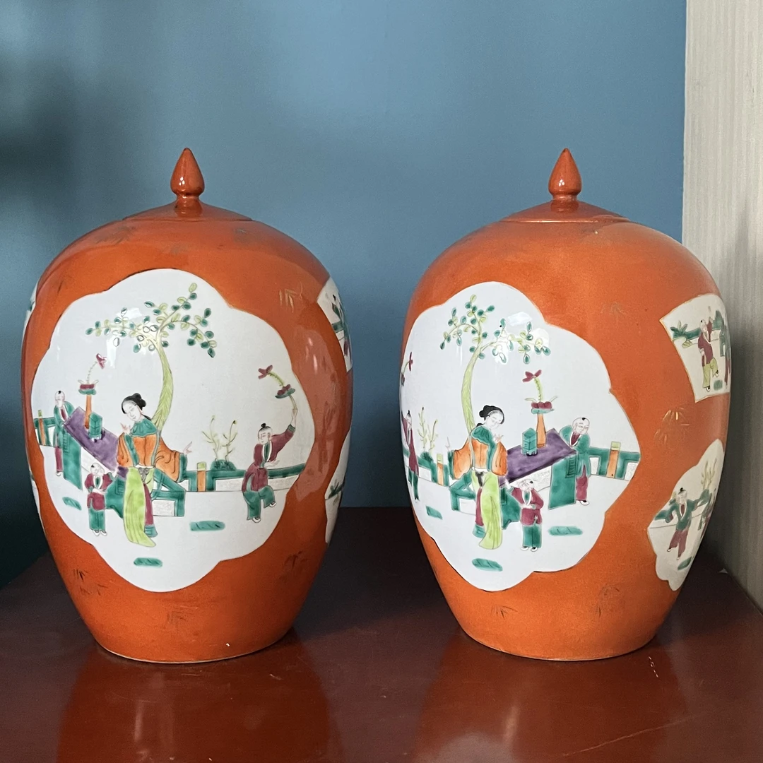 2561 清同治粉彩珊瑚红三娘教子罐一对