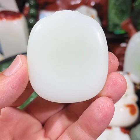 和田玉（糖玉）未镶嵌挂件