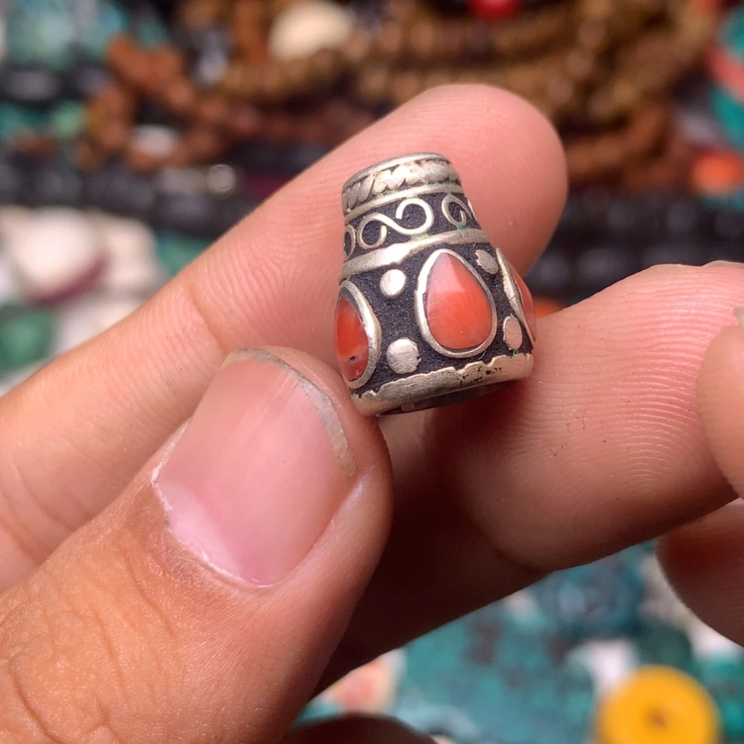 玻璃颈饰藏传小元素